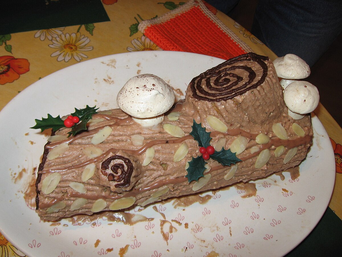 The dessert log has achieved structural realism and may now require a forestry permit.